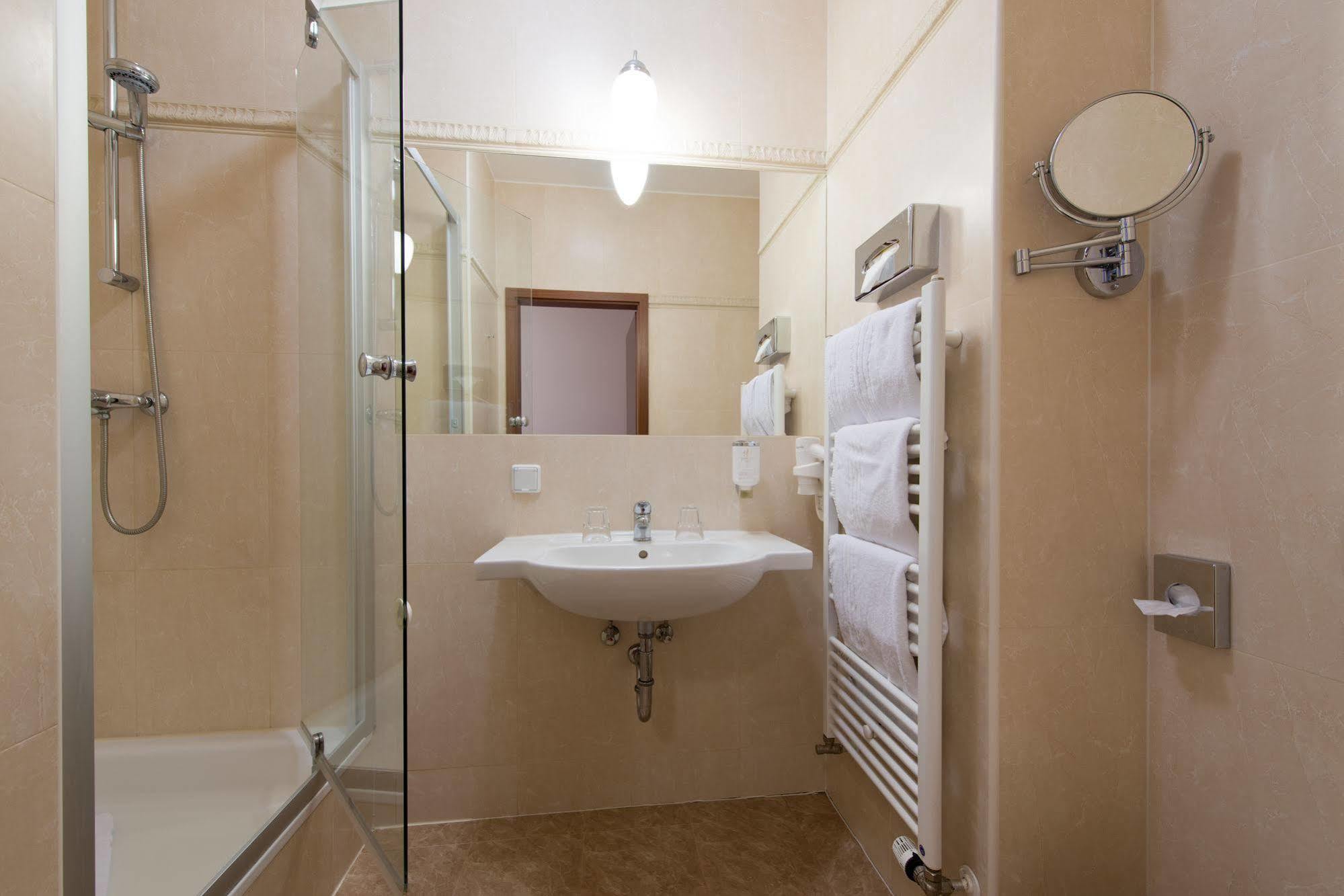 Hotel & Apartments Zarenhof Berlin Prenzlauer Berg Екстериор снимка