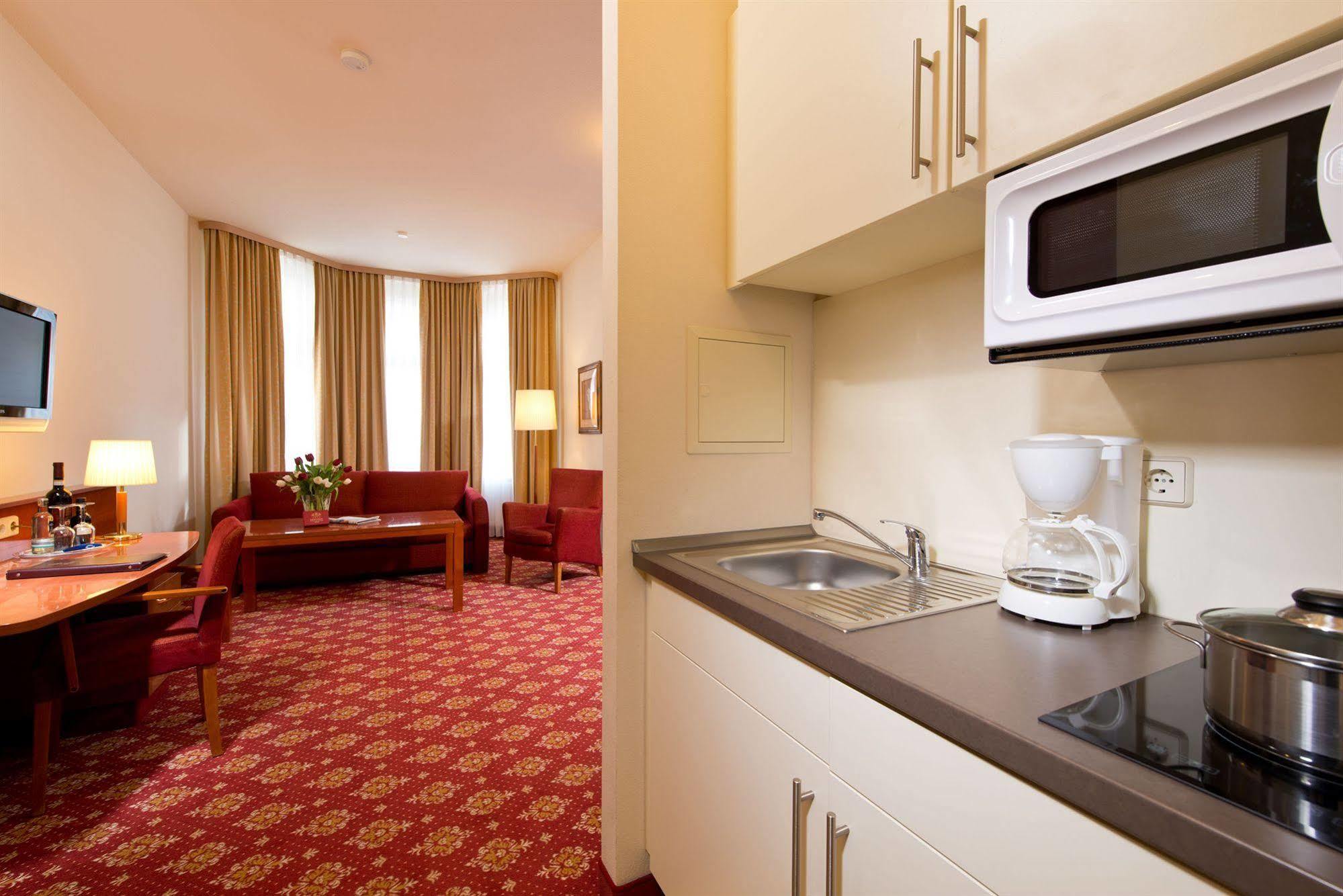 Hotel & Apartments Zarenhof Berlin Prenzlauer Berg Екстериор снимка