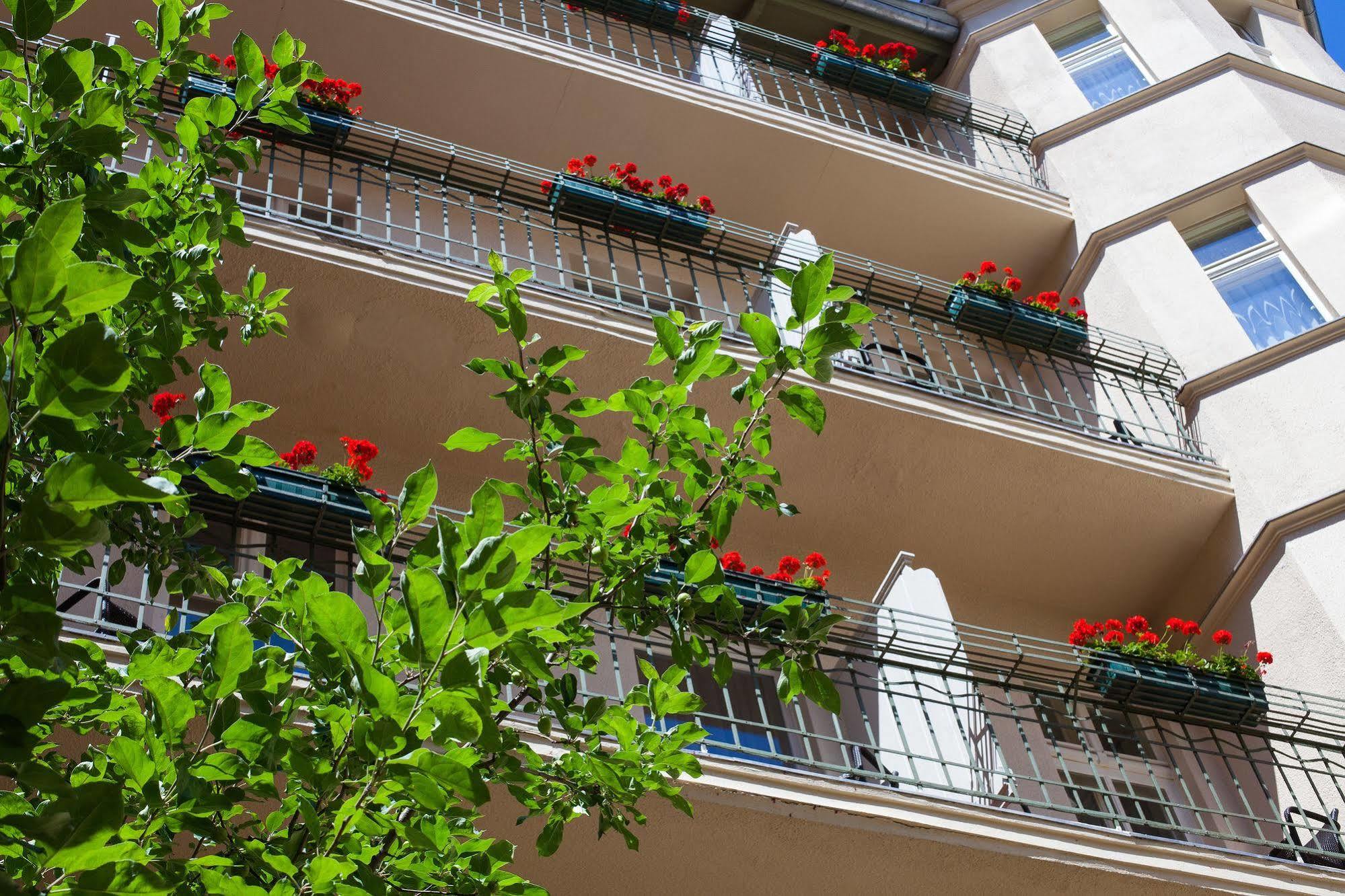 Hotel & Apartments Zarenhof Berlin Prenzlauer Berg Екстериор снимка